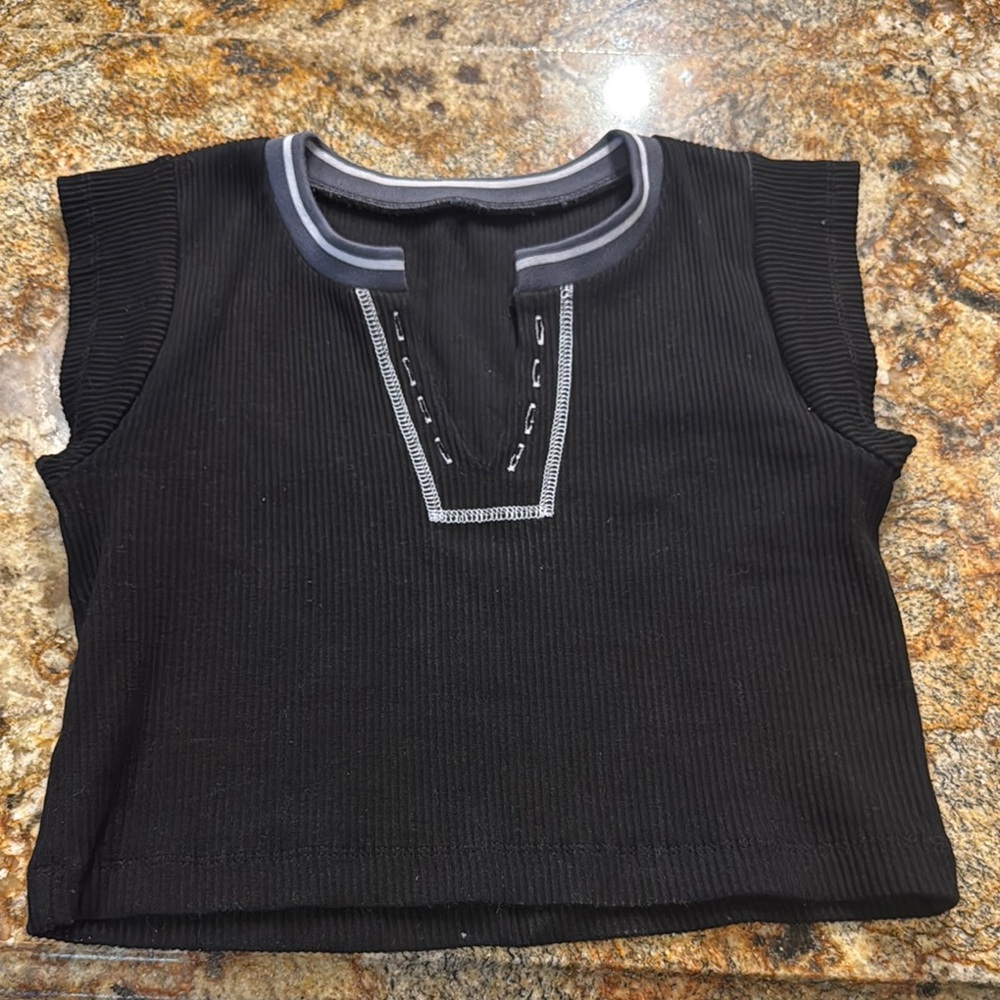 Black Cap Sleeve Crop Tank Top